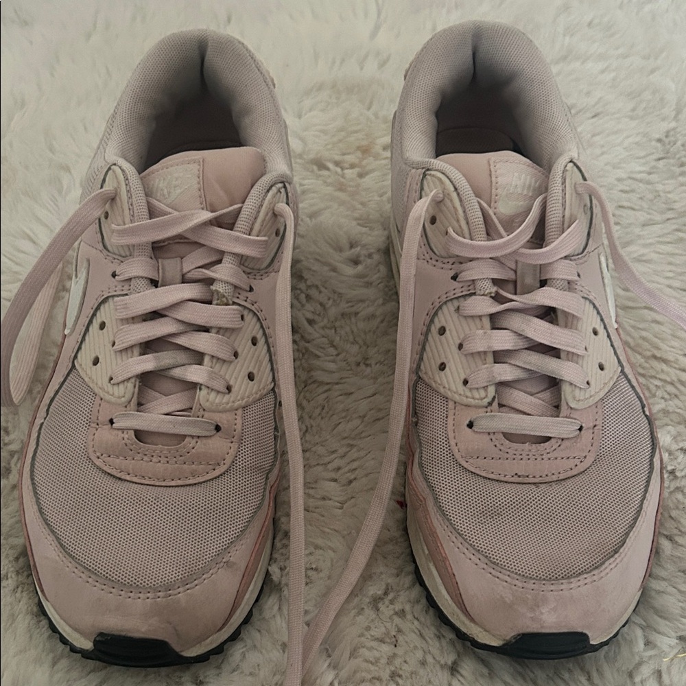 Nike Women's Light Pink Sneakers